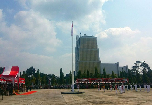 Apel HUT ke-74 RI di Kantor Gubernur Riau Berlangsung Khidmat